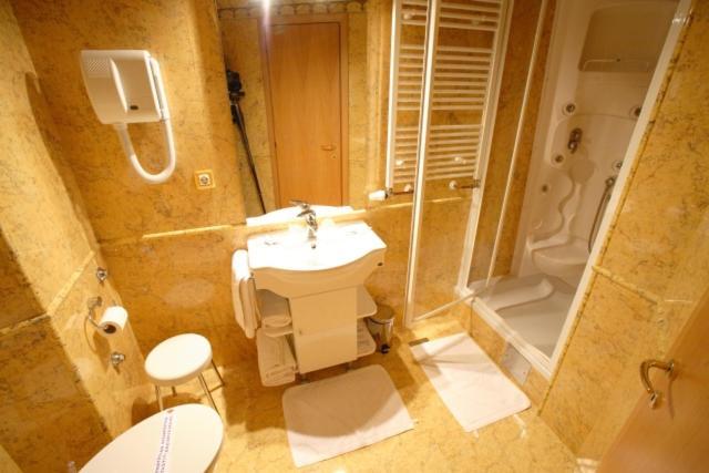 Hotel Dinara Livno Camera foto