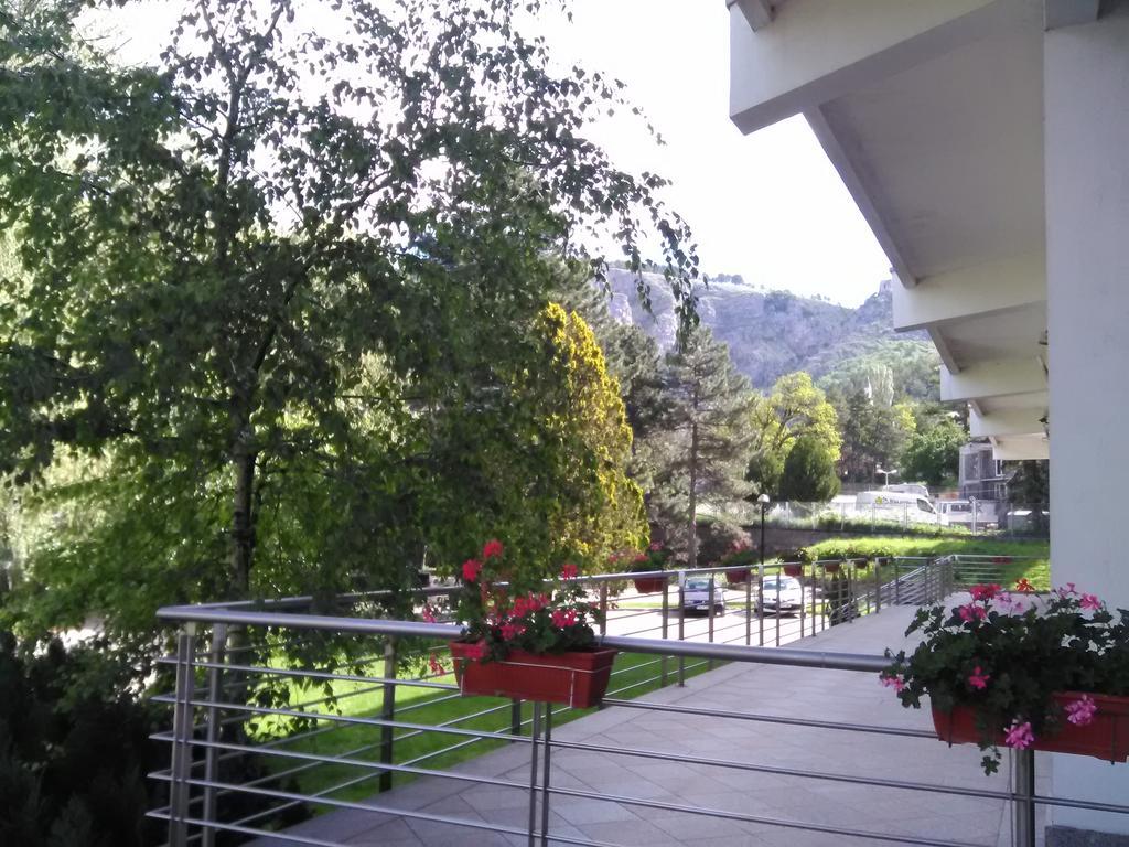 Hotel Dinara Livno Esterno foto